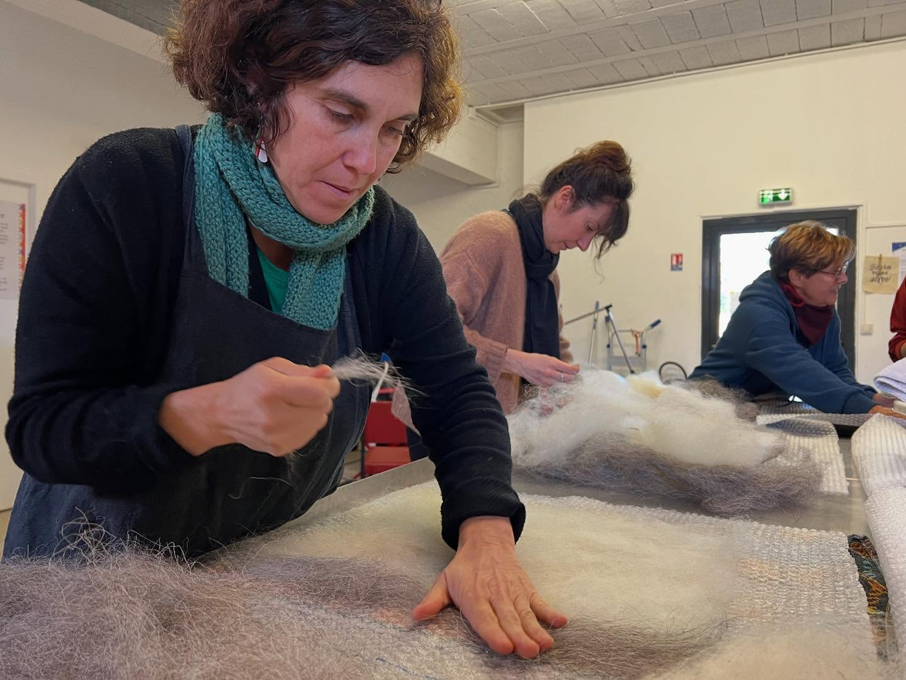 Formation professionnelle aux savoir-faire textiles au laboratoire textile de TRAM-E